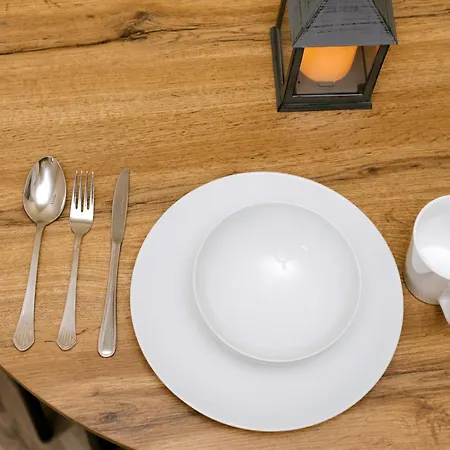 Kemp Glamping Village